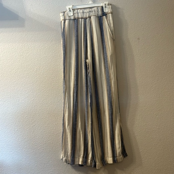 Indigo Rein Pants - Indigo Rein striped linen pants size small